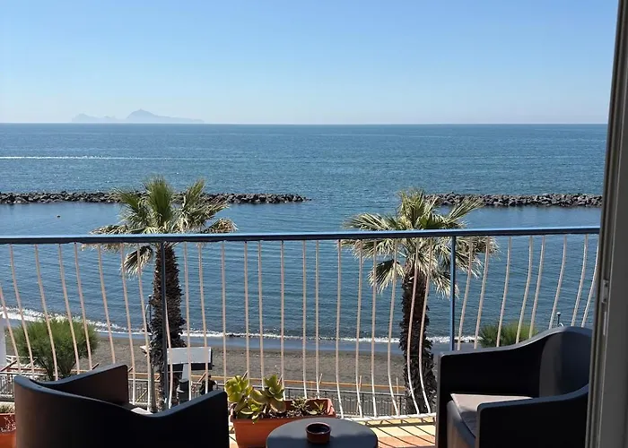 L'abbraccio Di Parthenope * 托雷德尔格雷科