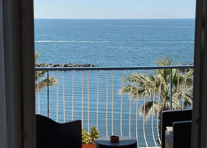 L'abbraccio Di Parthenope