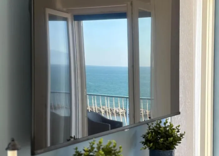 L'abbraccio Di Parthenope 托雷德尔格雷科